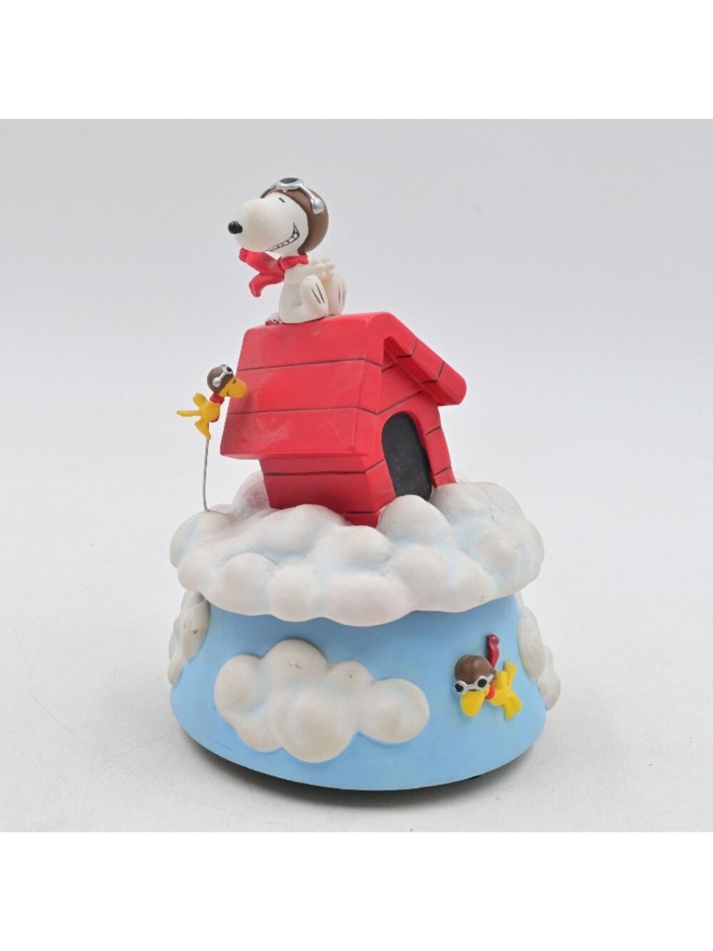 Westland Giftware Peanuts Snoopy Flying Ace Music Box Doghouse Linus and Lucy